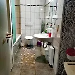 Grosse In Dritter Etage Mit Terrasse Im Altstadtzentrum - Chiplakoff *