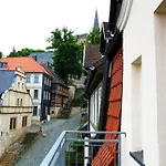 Grosse In Dritter Etage Mit Terrasse Im Altstadtzentrum - Chiplakoff