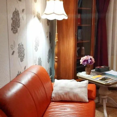 Grosse In Dritter Etage Mit Terrasse Im Altstadtzentrum - Chiplakoff Appartement *