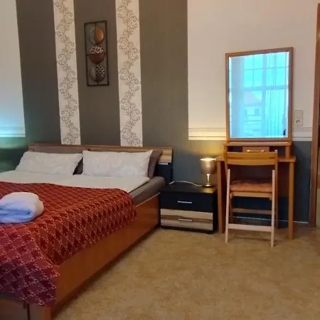 Appartement Grosse In Dritter Etage Mit Terrasse Im Altstadtzentrum - Chiplakoff