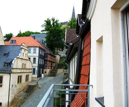 Grosse In Dritter Etage Mit Terrasse Im Altstadtzentrum - Chiplakoff