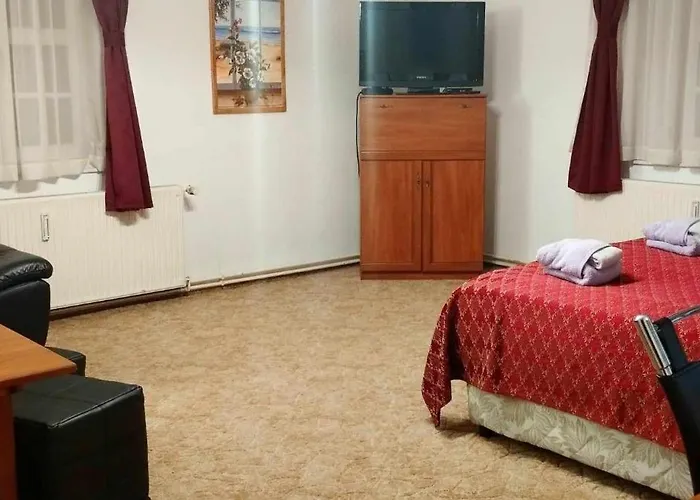 Apartment Grosse In Dritter Etage Mit Terrasse Im Altstadtzentrum - Chiplakoff *