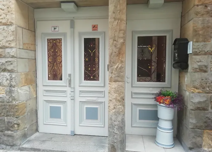 Apartment Grosse In Dritter Etage Mit Terrasse Im Altstadtzentrum - Chiplakoff *